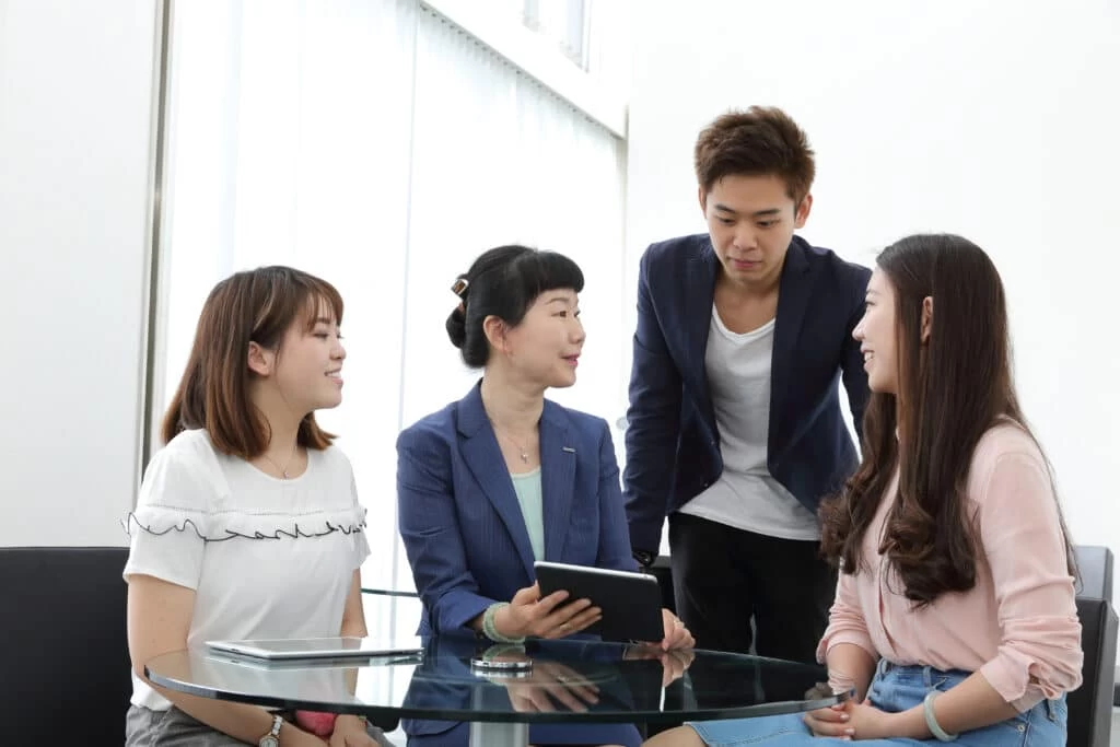 Chương trình tiếng Nhật chuẩn doanh nghiệp, tập trung vào kỹ năng giao tiếp trong môi trường công việc